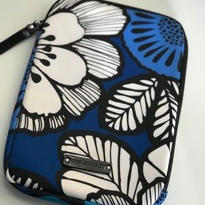 Mini tablet case